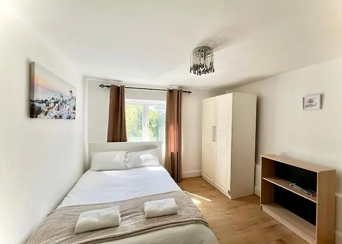 Canary Wharf Holiday Rooms